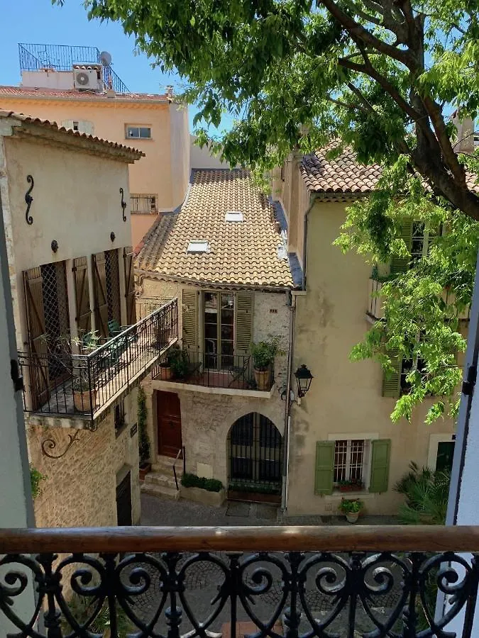 Bed & Breakfast La Cle De La Porte B&B Antibes